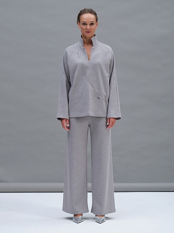 Серые трикотажные брюки