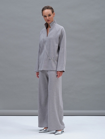 Серые трикотажные брюки