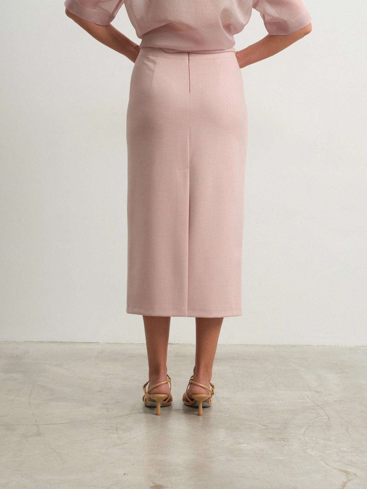 Розовая прямая юбка Charm