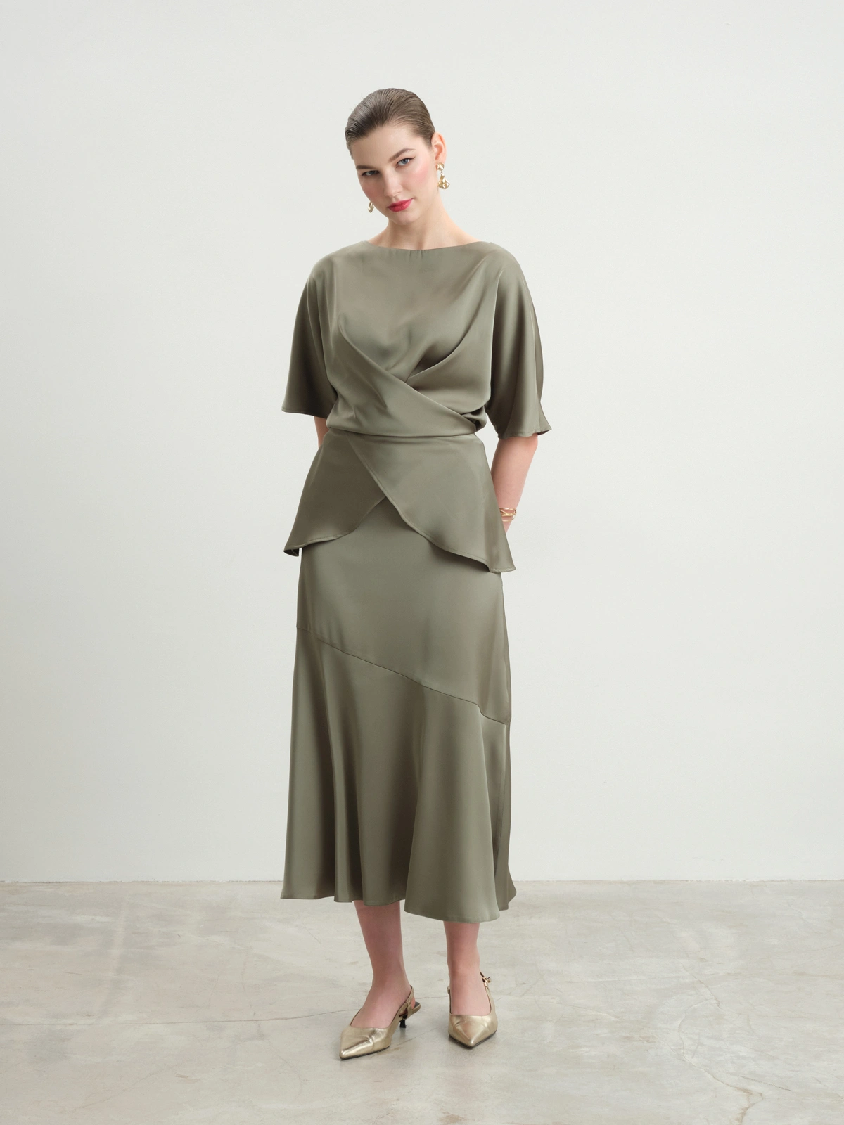 Зеленая атласная юбка Shibui