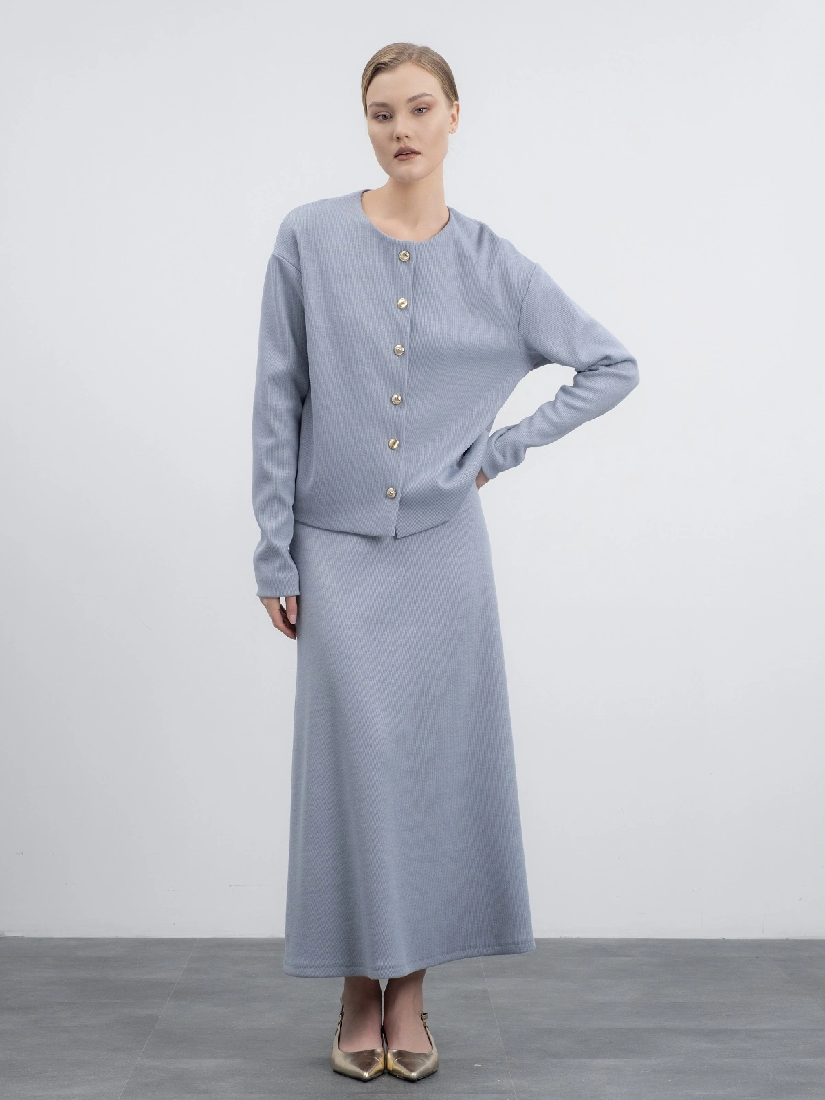 Голубая трикотажная юбка