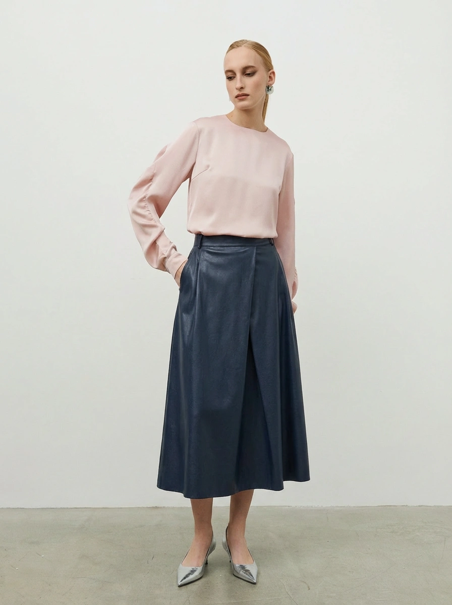 Пудровая блуза со сборкой