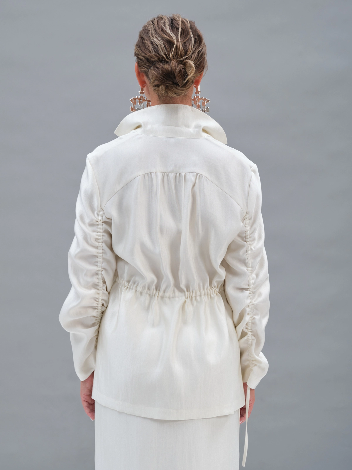 Белый жакет на кулиске Aurora