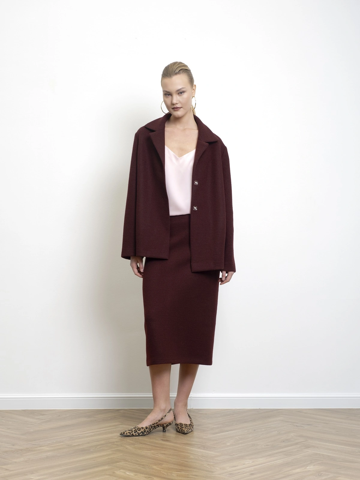 Бордовая юбка из трикотажа