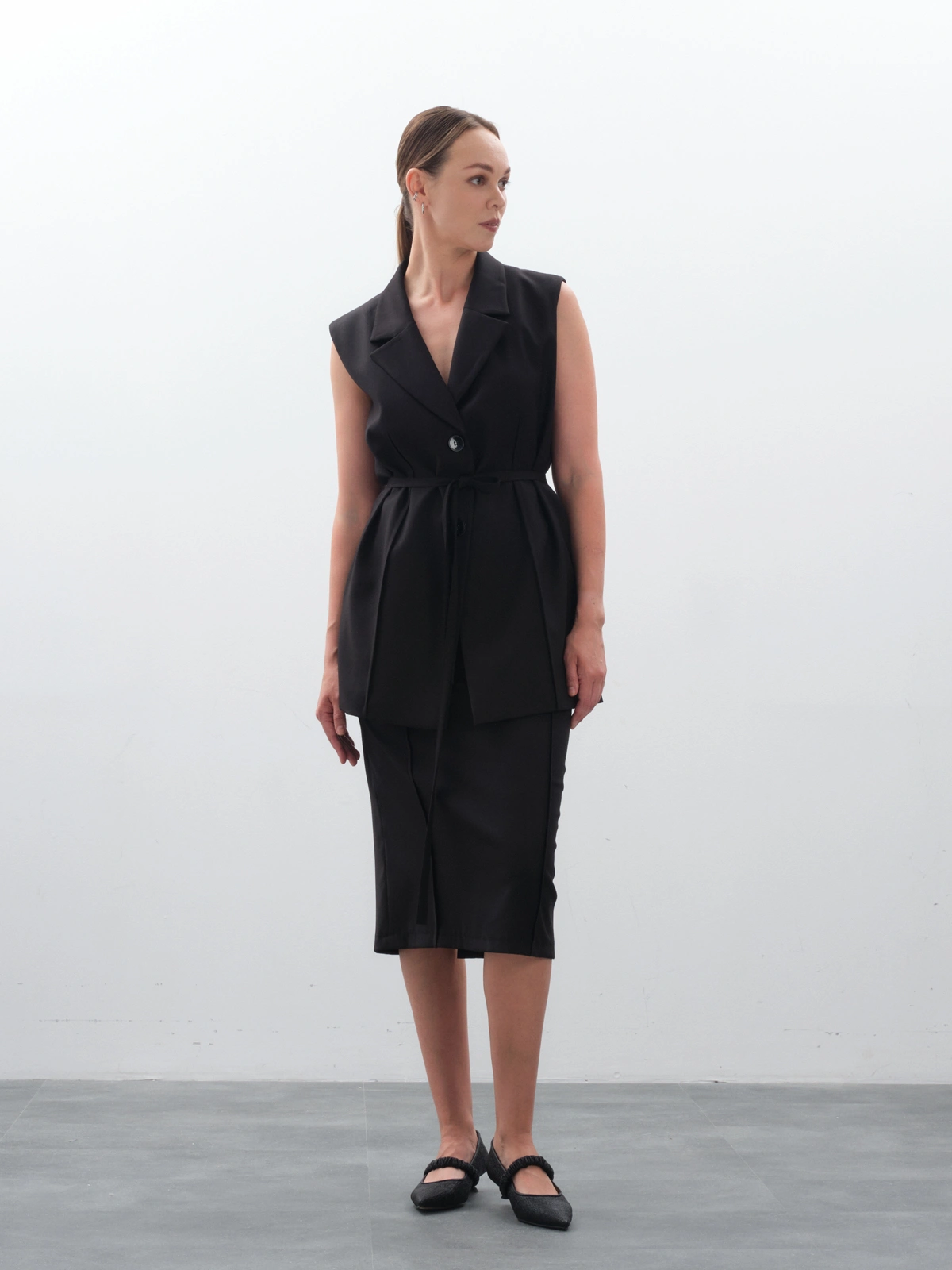 жилет женский, купить жилет женский, жилет женский удлиненный, черный жилет женский, жилет женский классический, жилетка женская, жилет женский офисный, удлиненный жилет с поясом, жилет под брюки женский, деловой жилет женский, жилет-пиджак женский без рукавов, костюмный жилет женский, купить черный удлиненный жилет, жилет-жакет женский, с чем носить удлиненный жилет, жилет на пуговицах с воротником, жилет как третий слой в одежде, жилет женский на голое тело, жилет платье