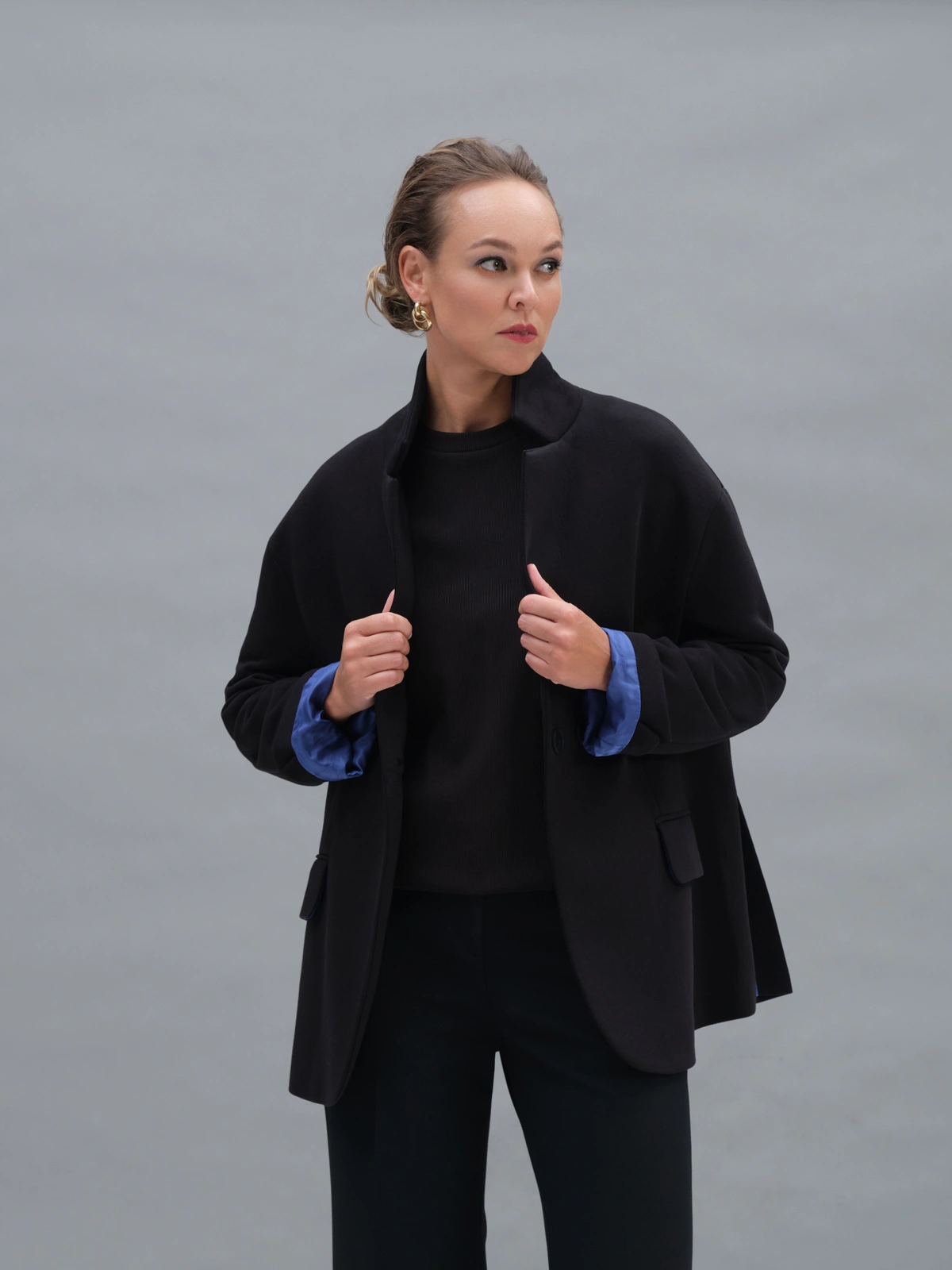 Черный жакет из футера