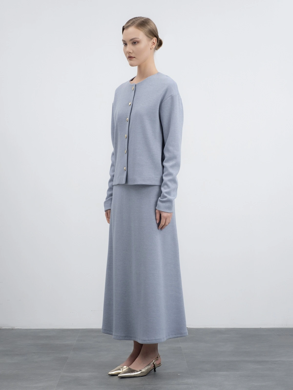 Голубая трикотажная юбка