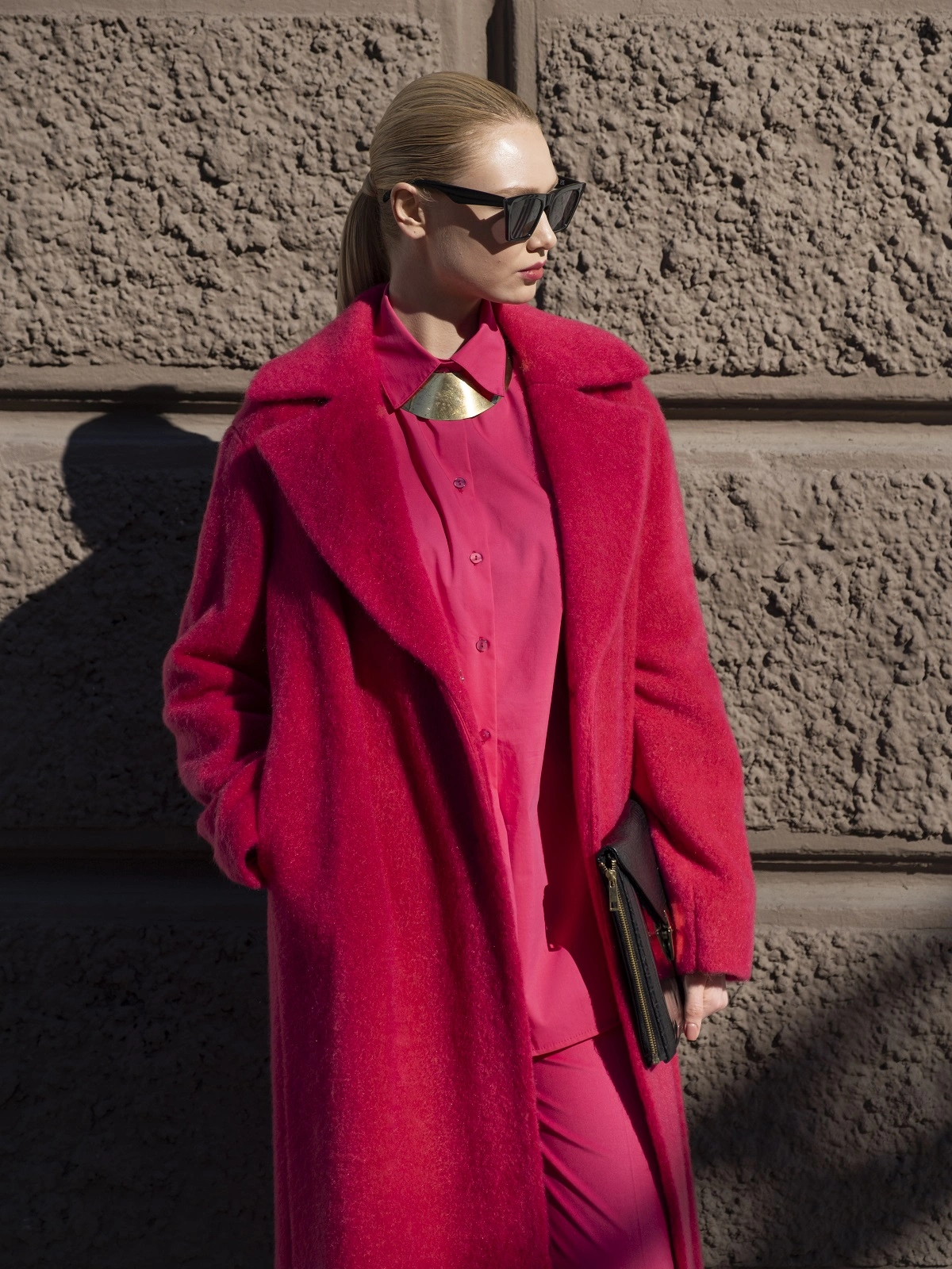 Розовое пальто кокон