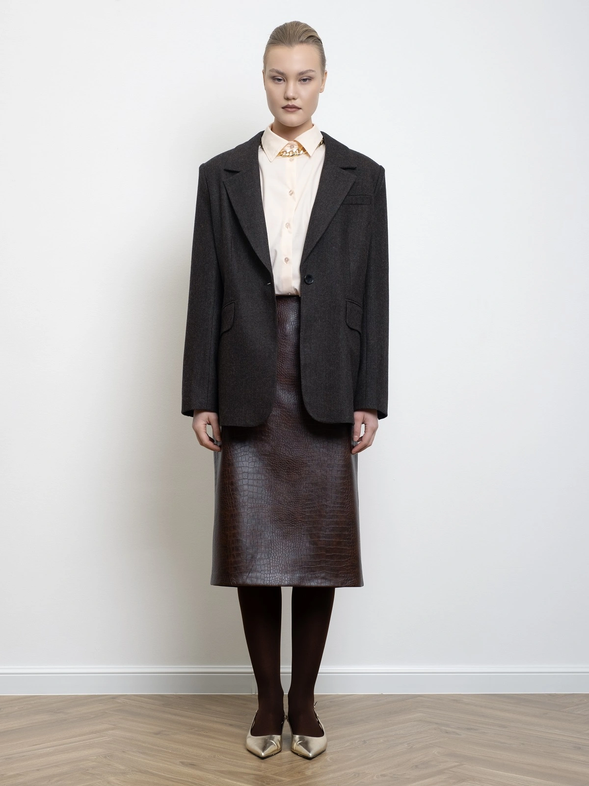 Юбка из экокожи в табачном оттенке