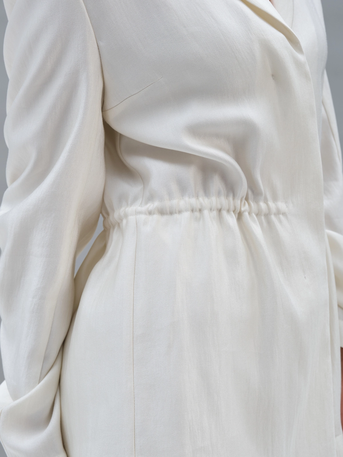 Белый жакет на кулиске Aurora