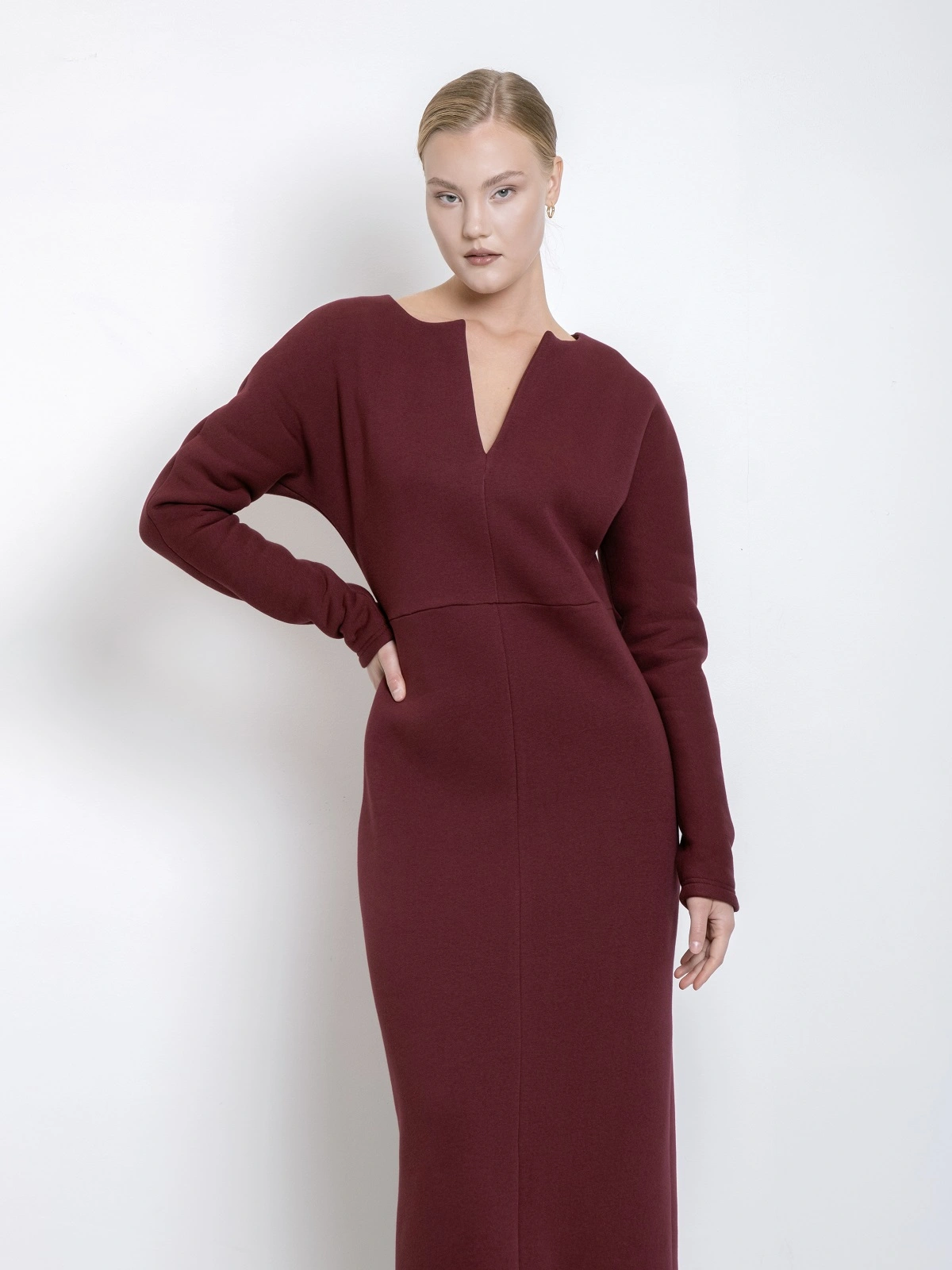 Платье из футера в оттенке бургунди