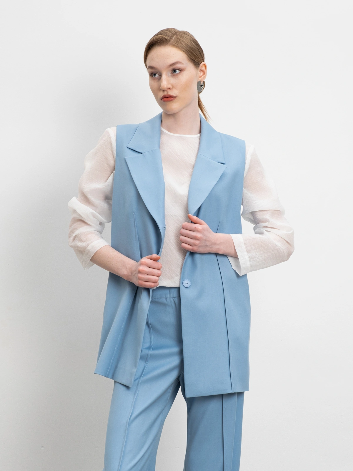 Молочная блуза на кулиске