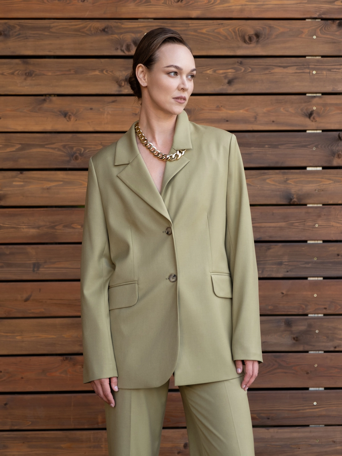 женский пиджак оверсайз, удлиненный женский жакет, купить женский пиджак, модный женский пиджак, пиджак в стиле кэжуал, офисный женский пиджак, пиджак оверсайз хаки, женский пиджак прямого кроя, оливковый жакет женский, пиджак в мужском стиле женский, удлиненный однобортный жакет, зеленый пиджак женский, деловой пиджак женский, купить пиджак оверсайз женский оливковый, с чем носить пиджак оверсайз зеленый, свободный жакет женский, пиджак под джинсы женский, женский костюмный пиджак, блейзер женский удлиненный, фисташковый пиджак женский, пиджак как у хейли бибер