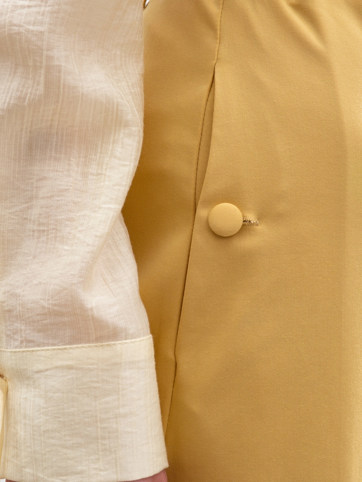 Горчичная юбка в складку