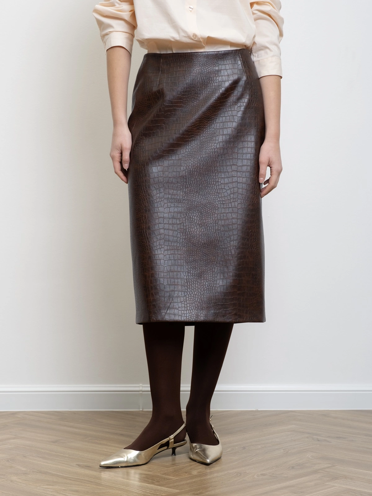 Юбка из экокожи в табачном оттенке