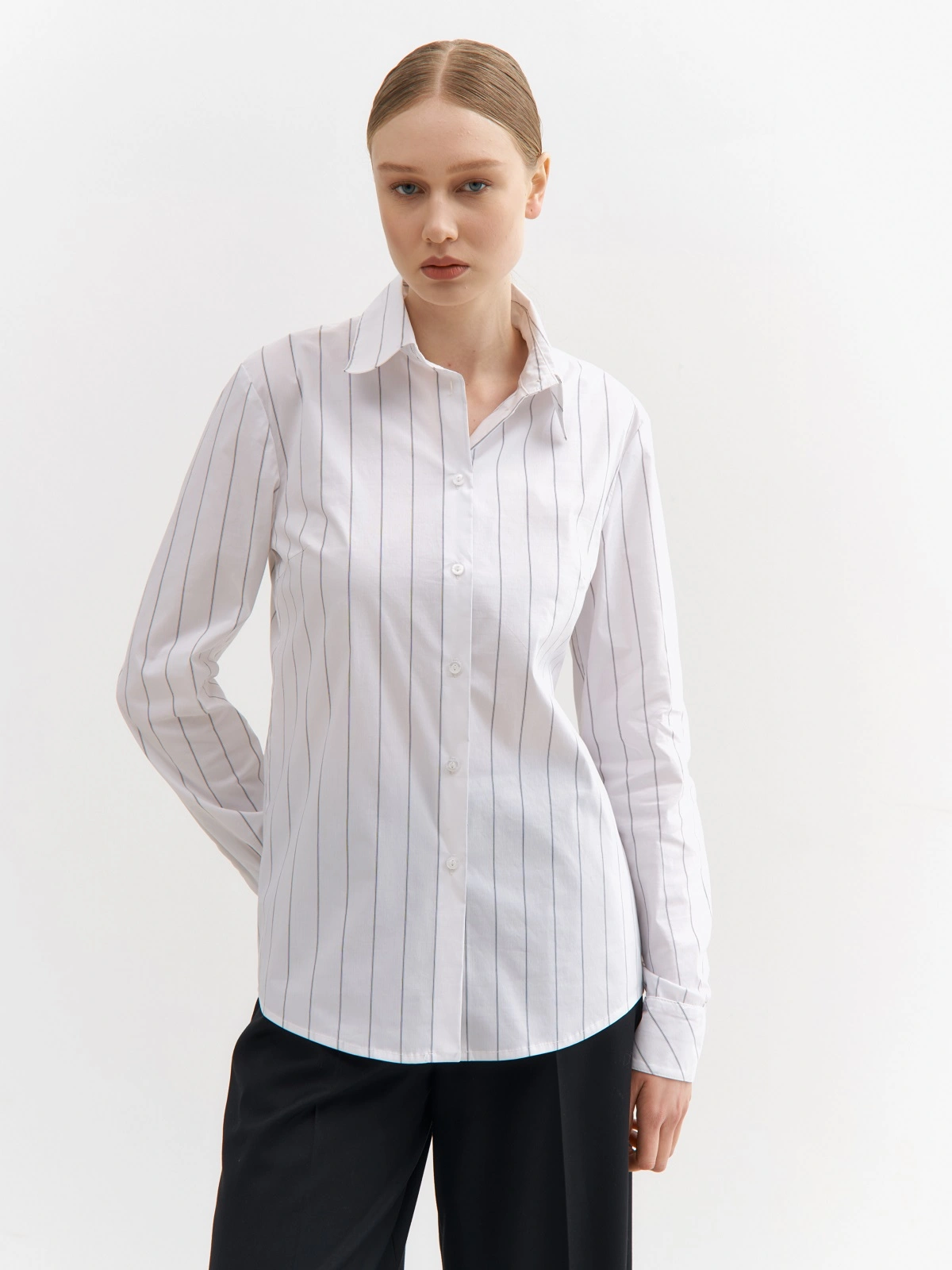 Рубашка в черную полоску