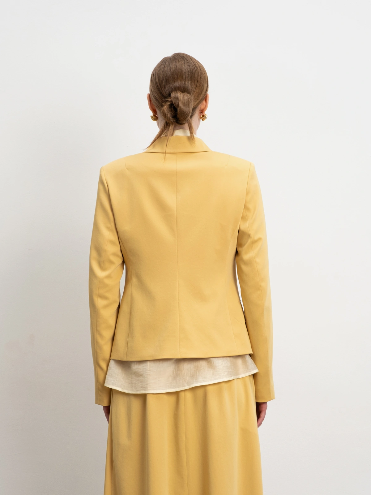 Горчичный укороченный жакет