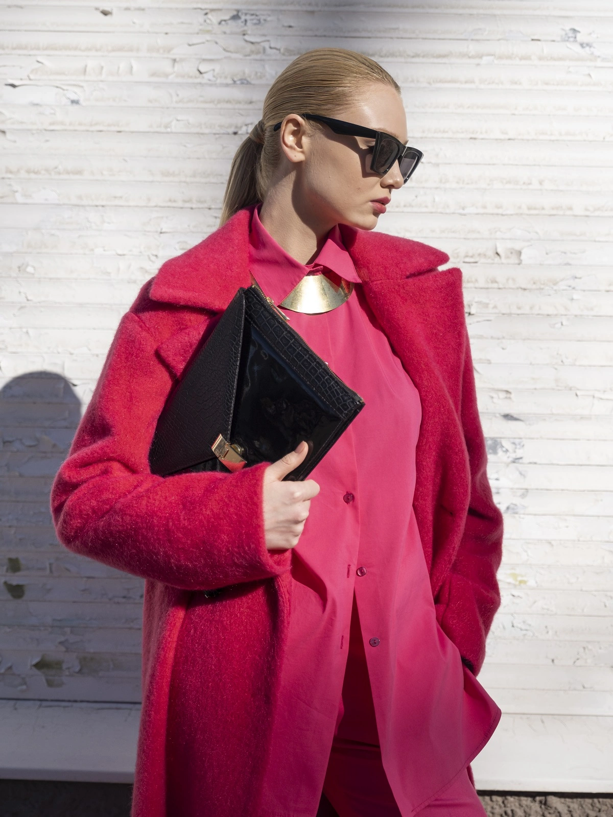 Розовое пальто кокон