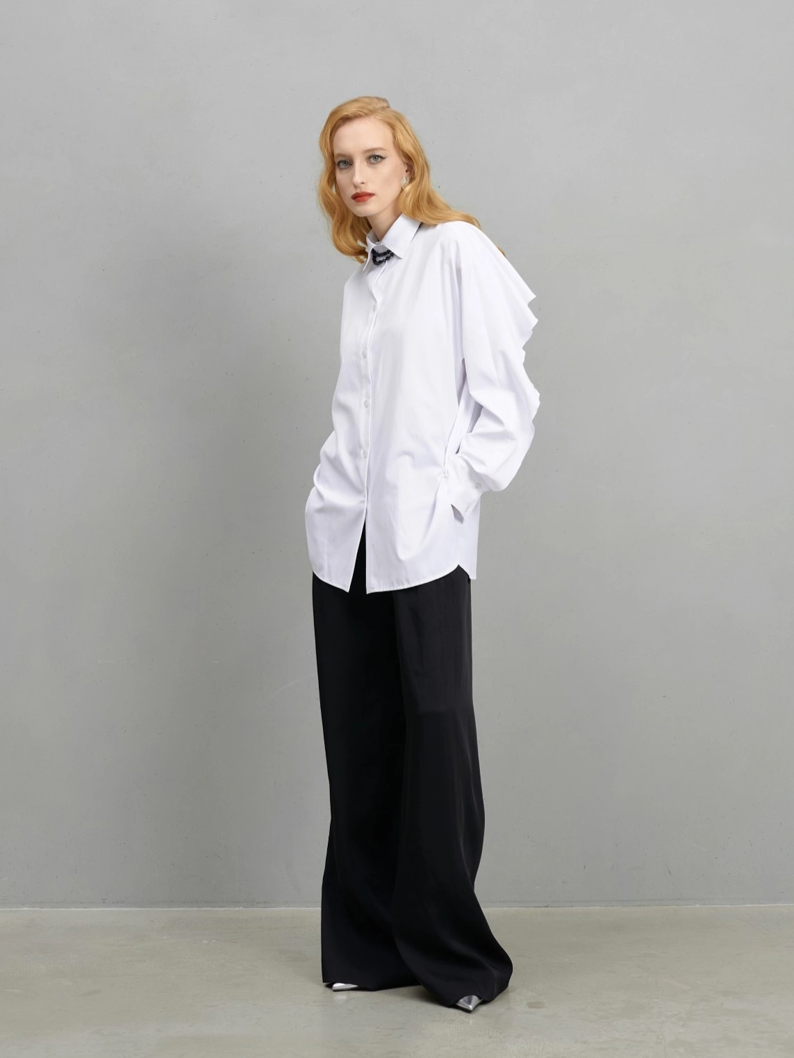 Рубашка оверсайз с отлетным воланом