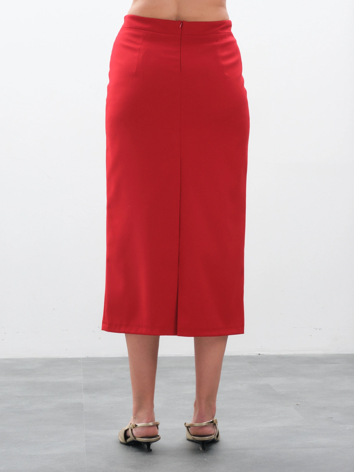 Красная юбка lady in red