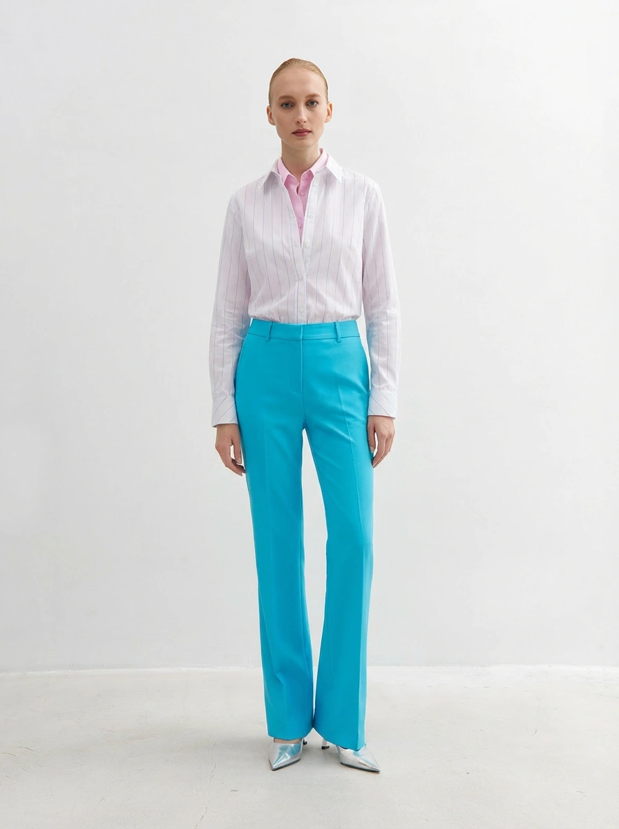 Рубашка в синюю полоску