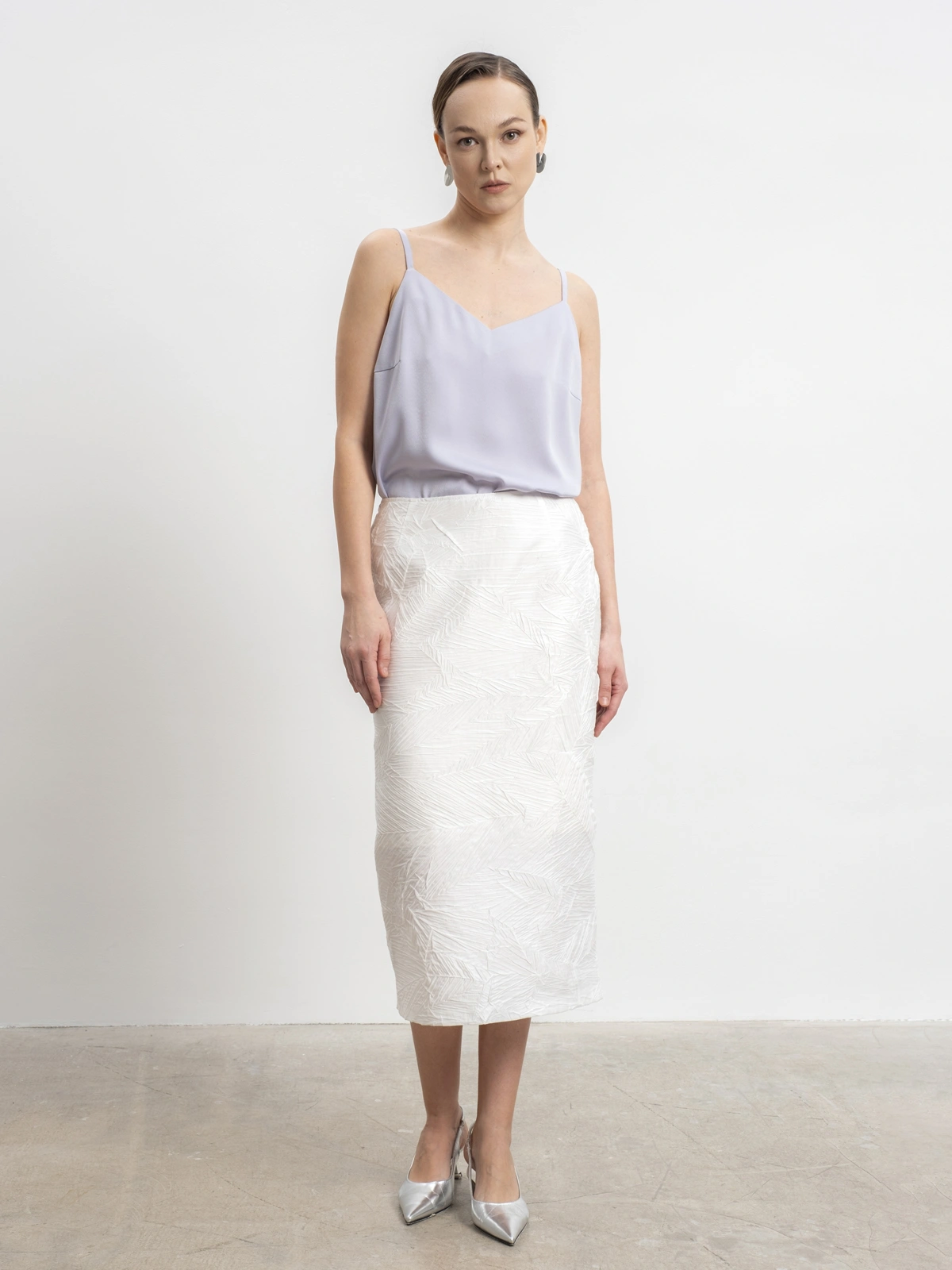 Белая юбка из жатой ткани