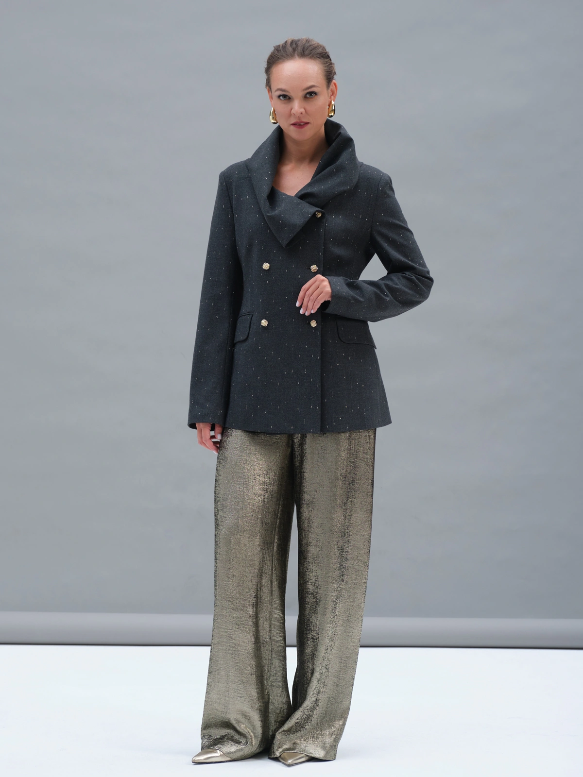 Золотистые прямые брюки Clio