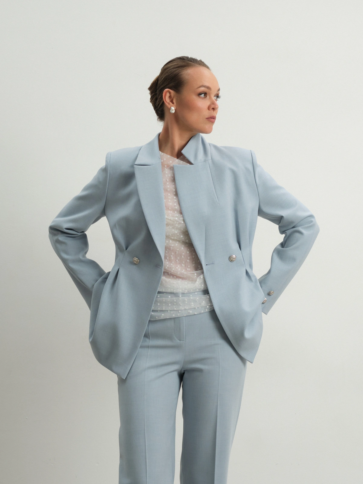 Голубой приталенный жакет Allure