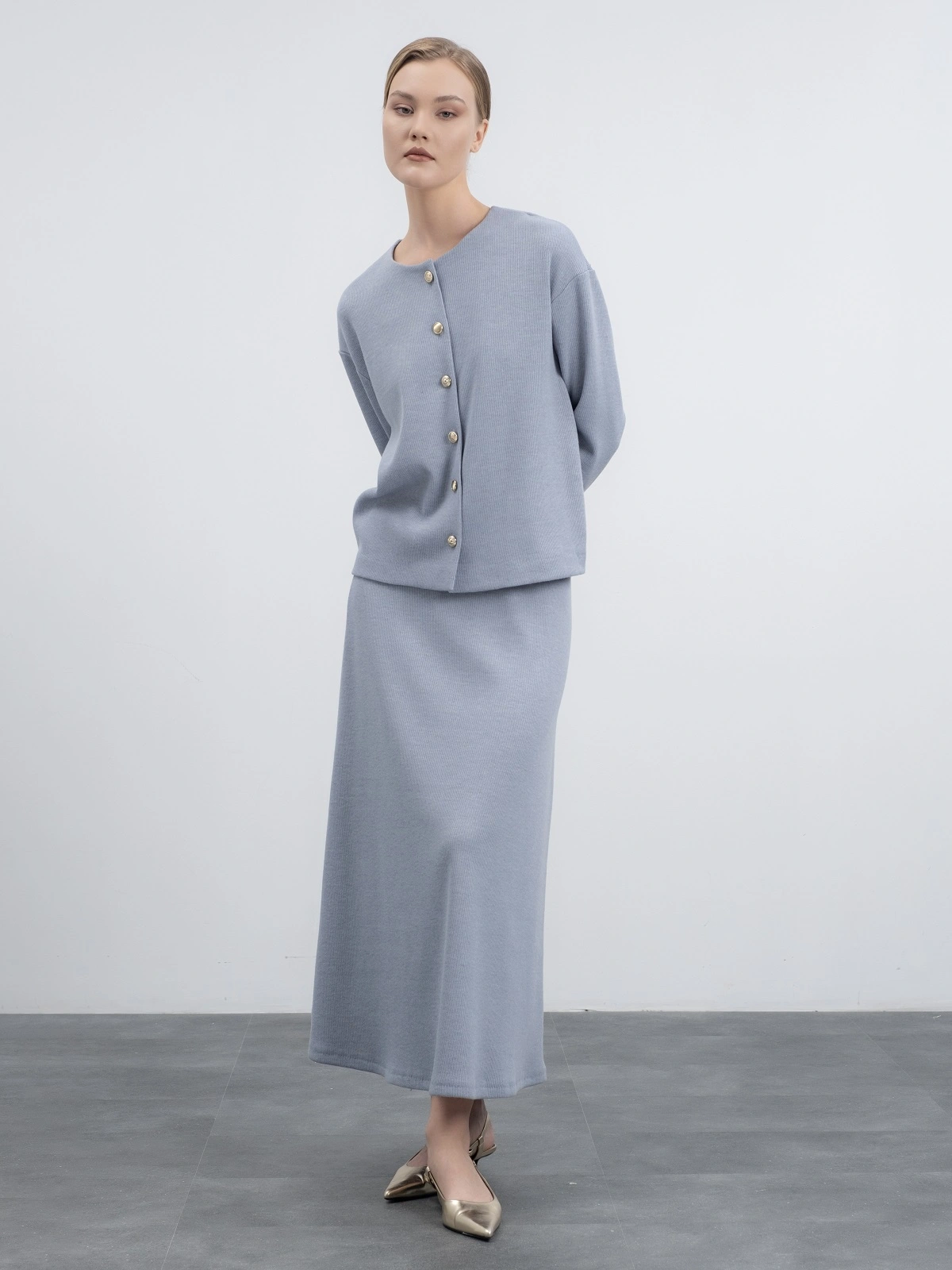 Голубая трикотажная юбка