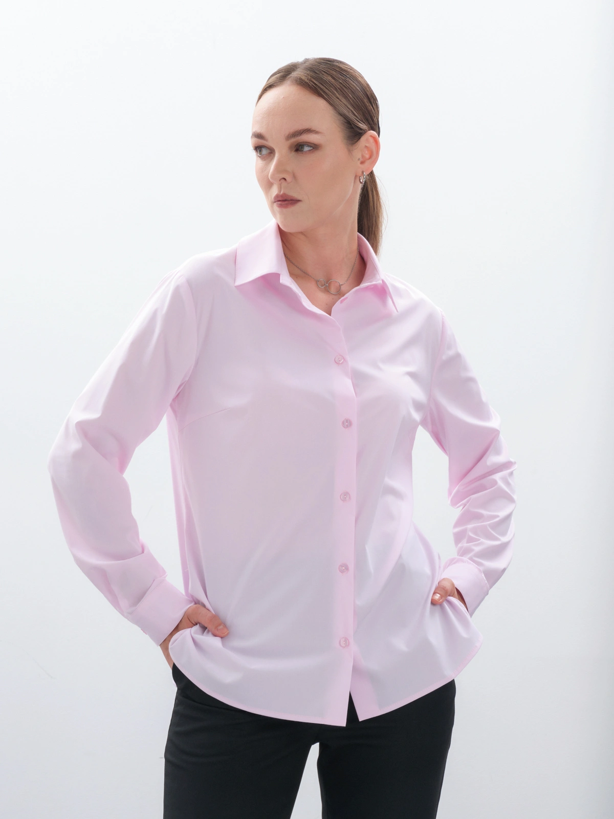 Классическая розовая рубашка
