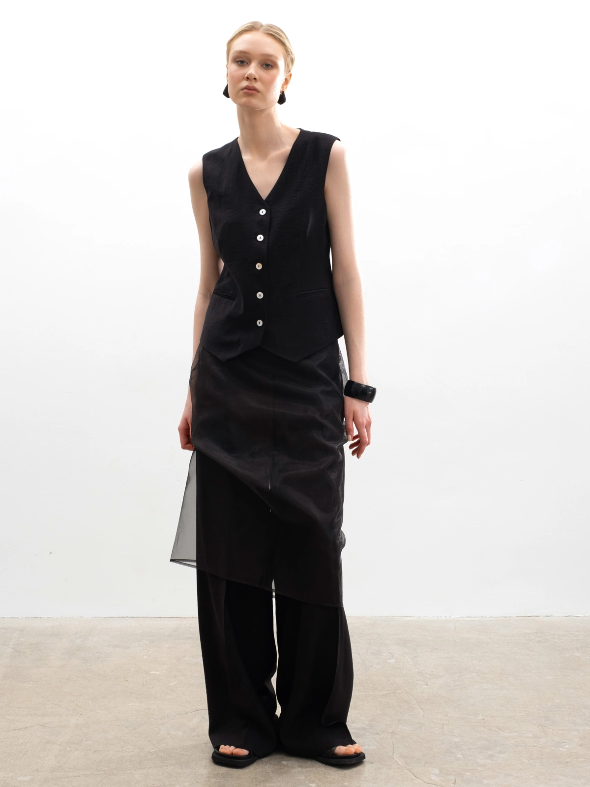 Черная юбка из органзы