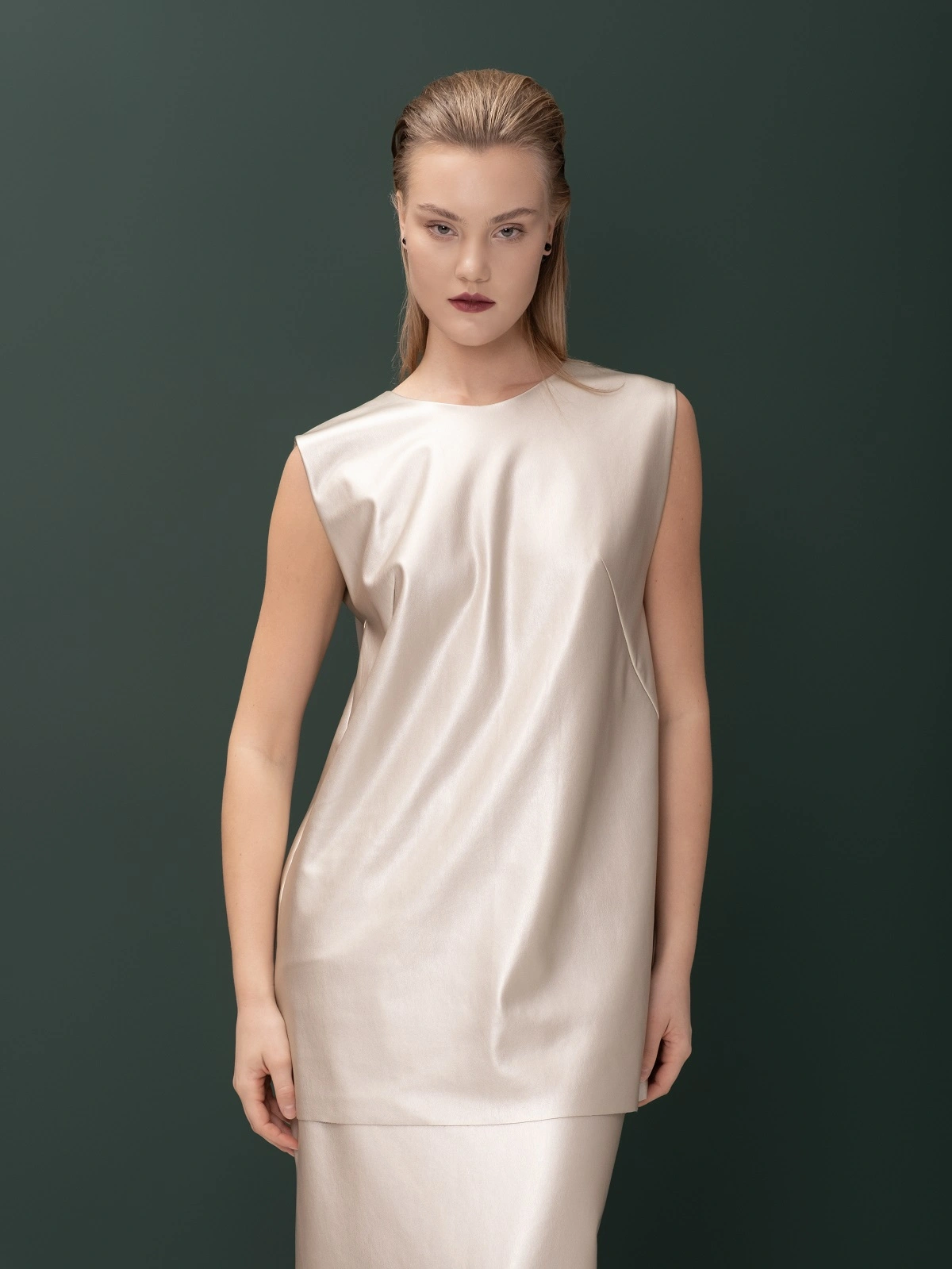 Золотой топ из экокожи