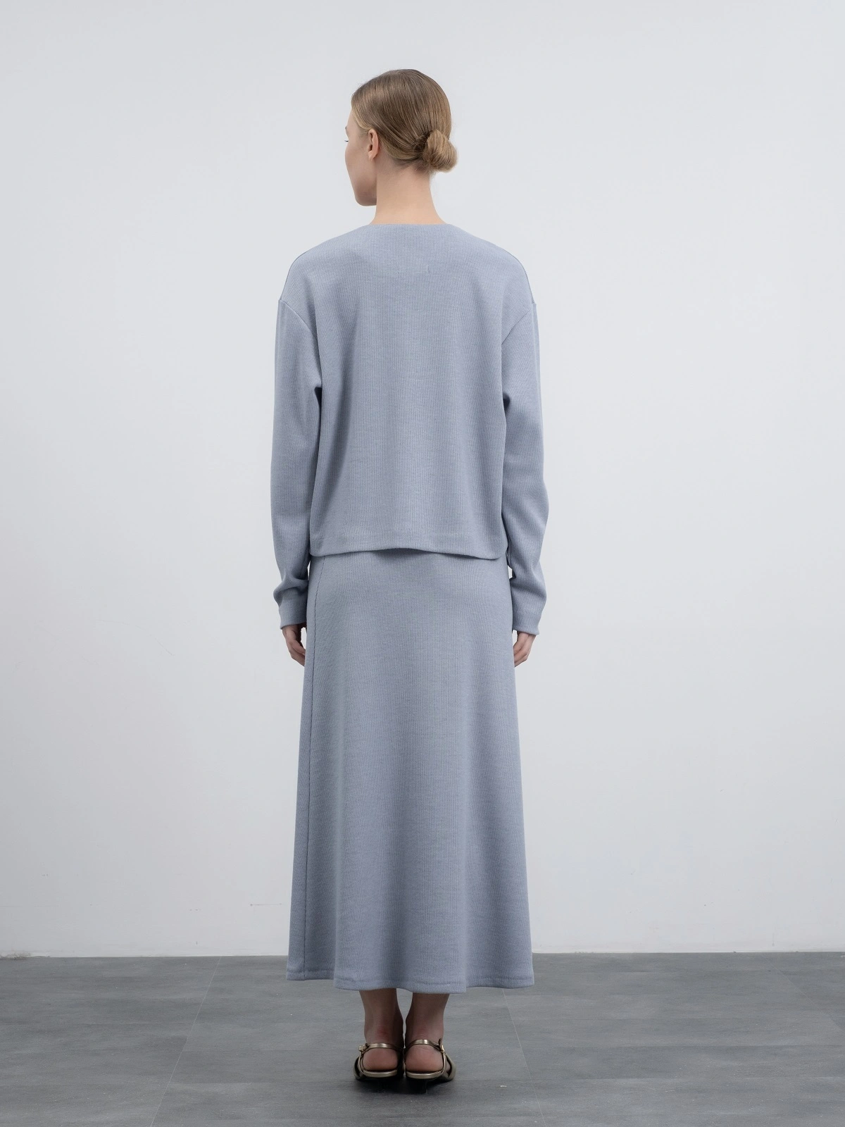 Голубая трикотажная юбка