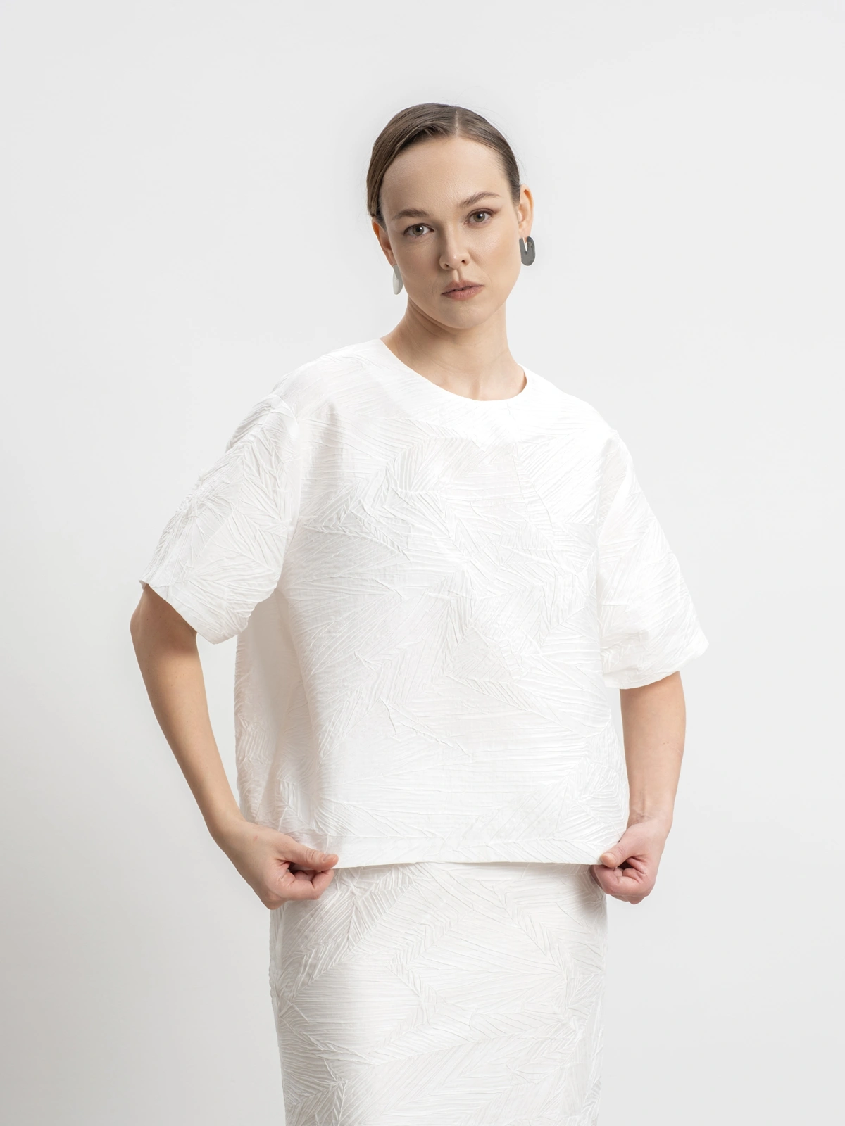 Белая блуза из жатой ткани