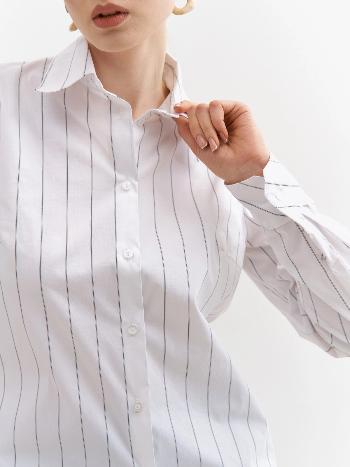 Рубашка в черную полоску