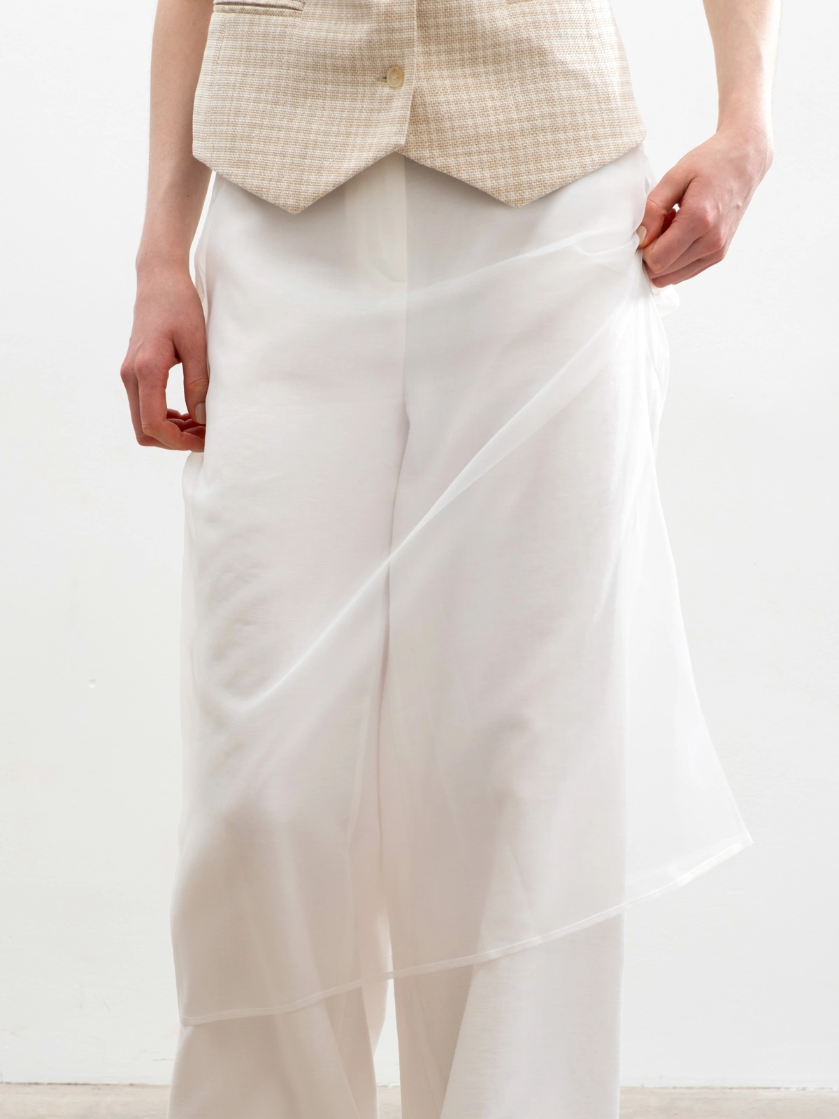 Молочная юбка из органзы