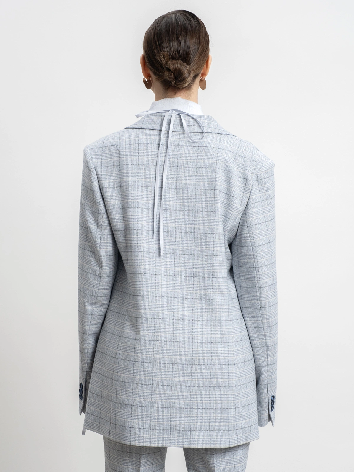 Голубой жакет в клетку