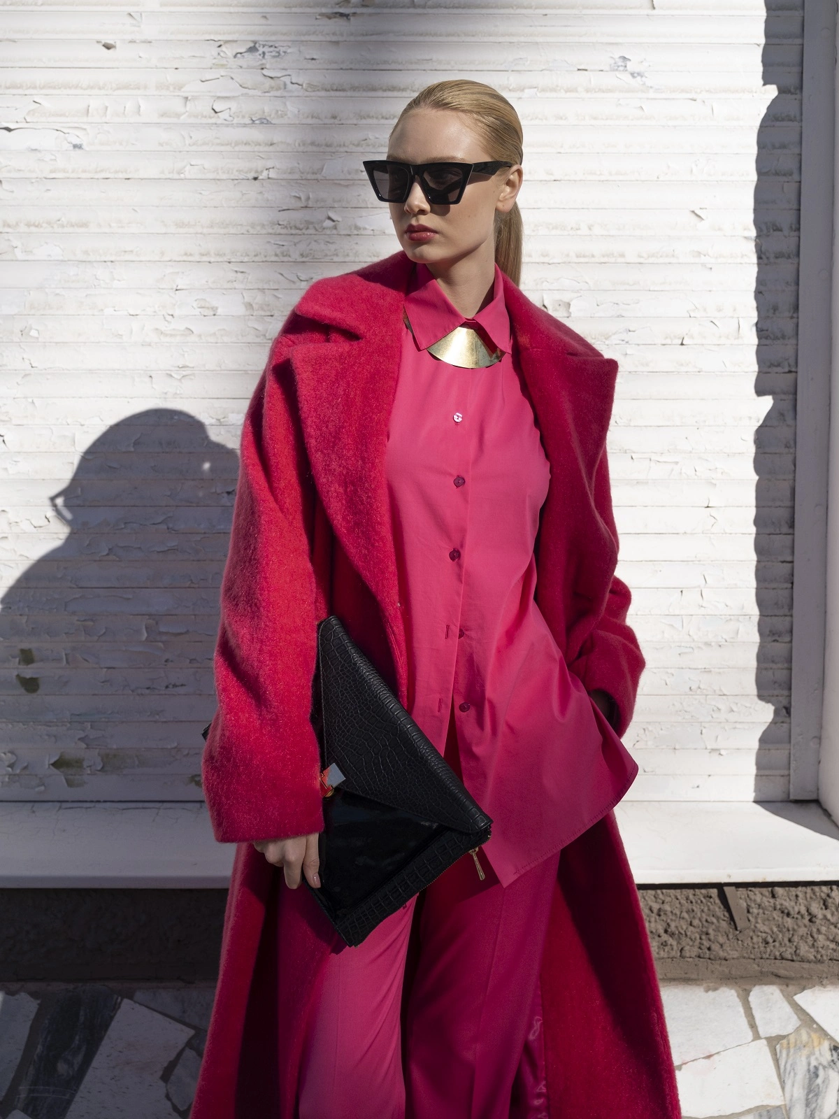 Розовое пальто кокон