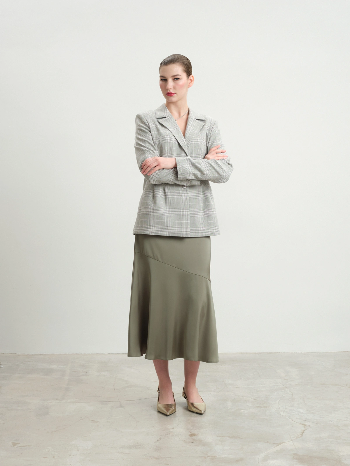 Зеленая атласная юбка Shibui