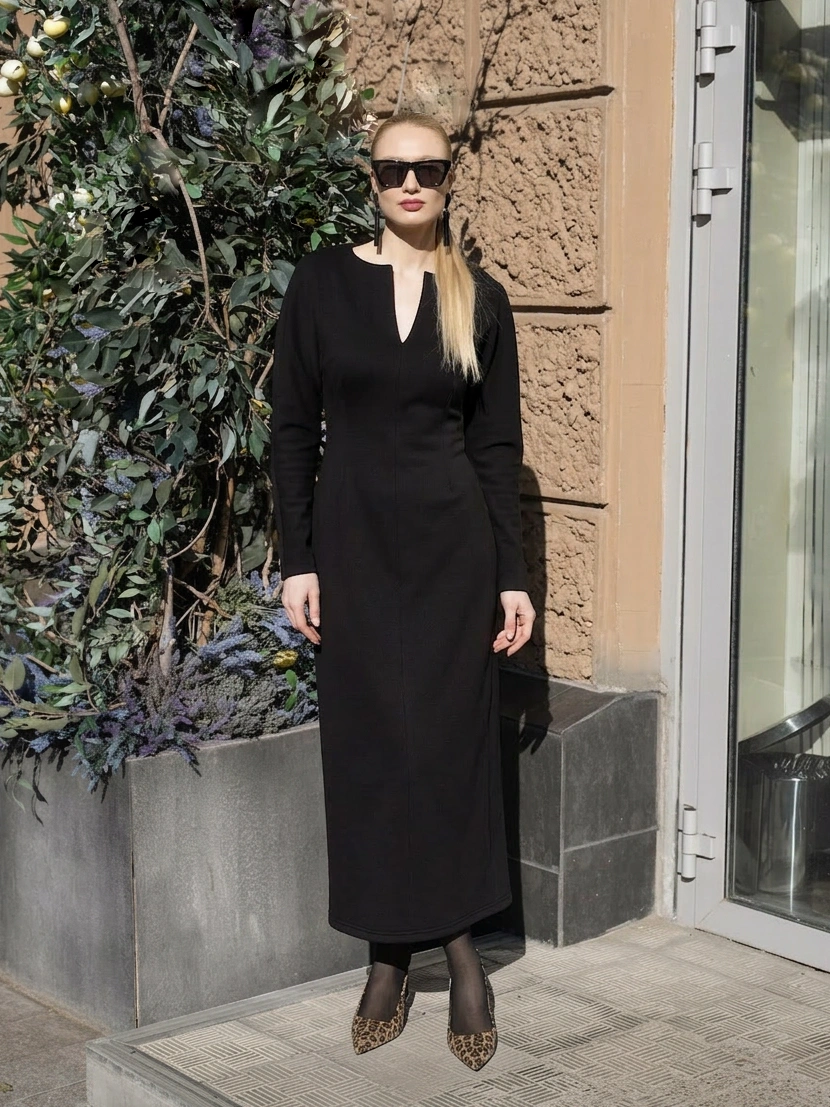 Черное платье из футера