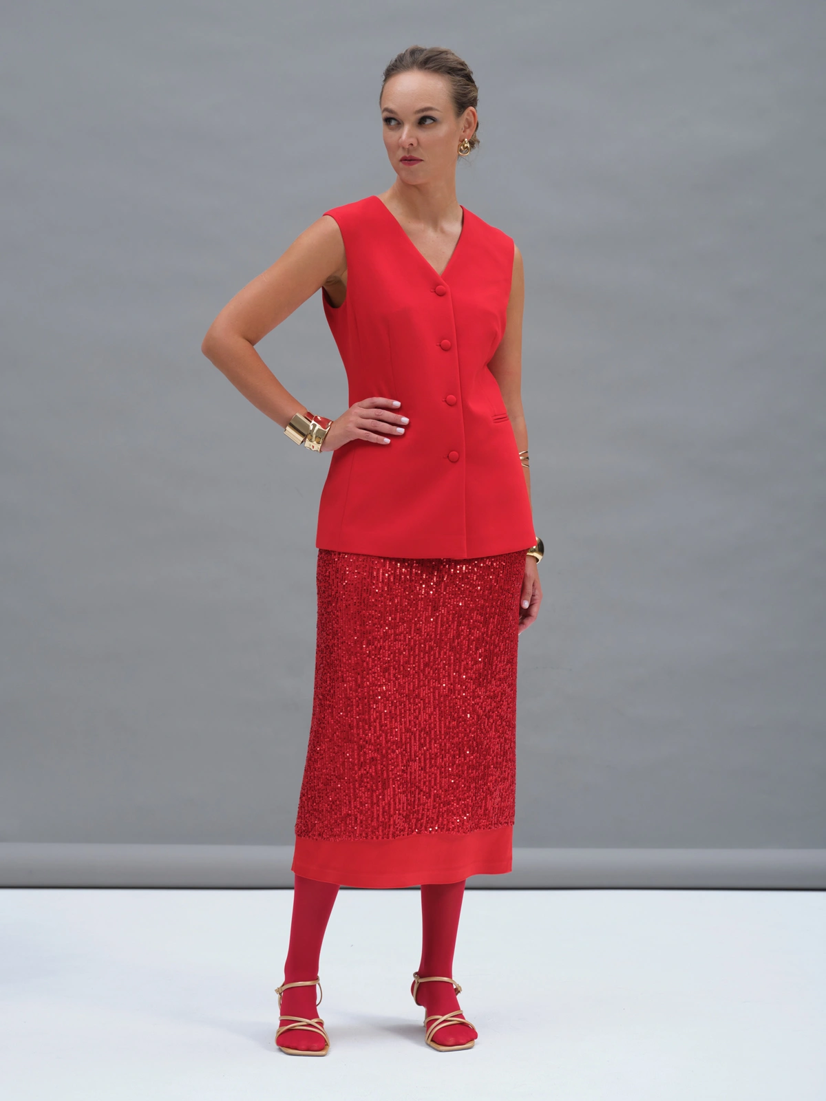 Красный удлиненный жилет Aphrodite