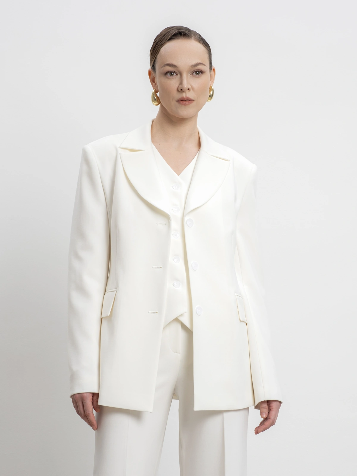 Молочный однобортный жакет