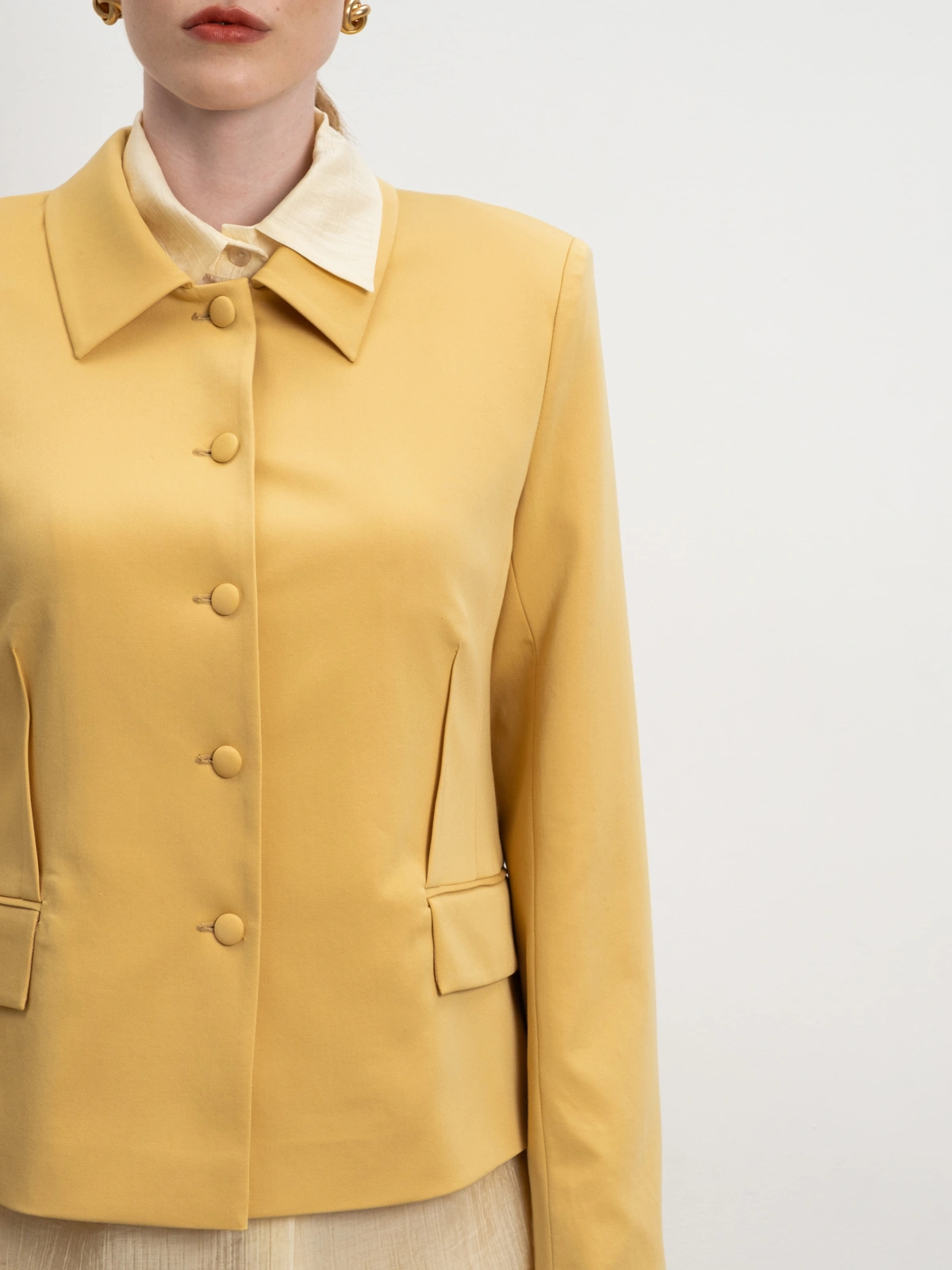 Горчичный укороченный жакет