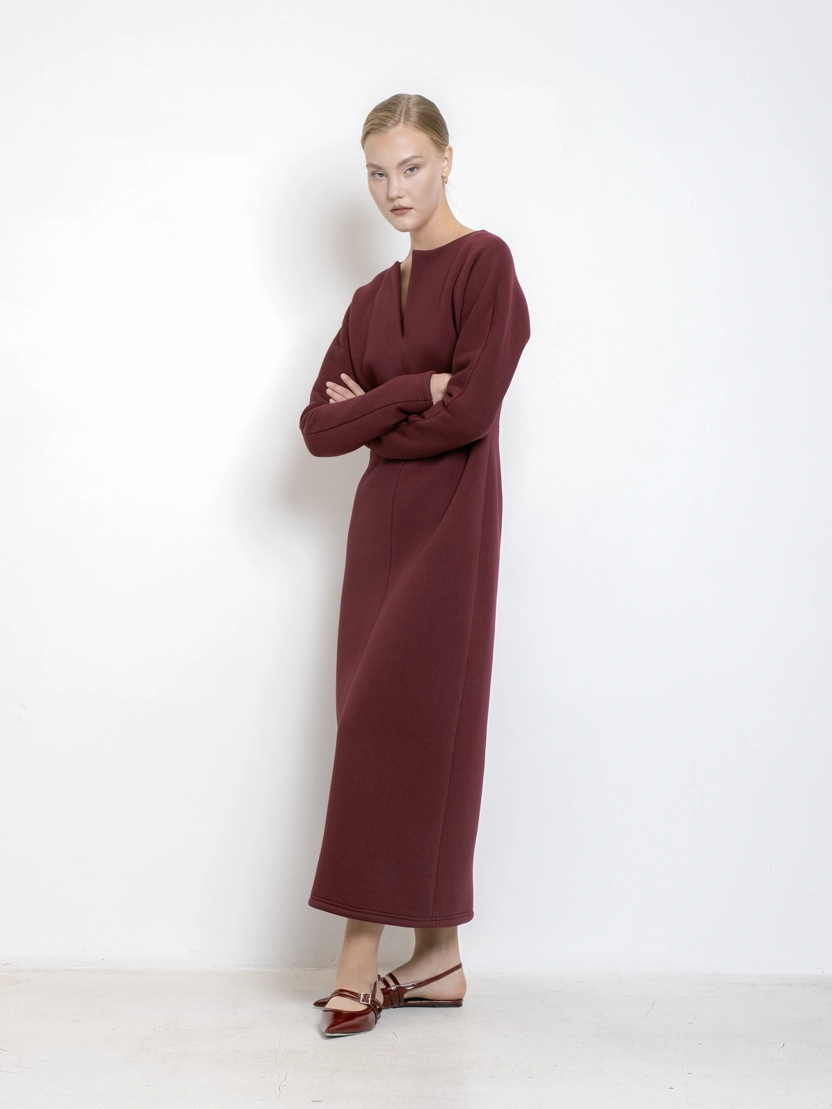 Платье из футера в оттенке бургунди