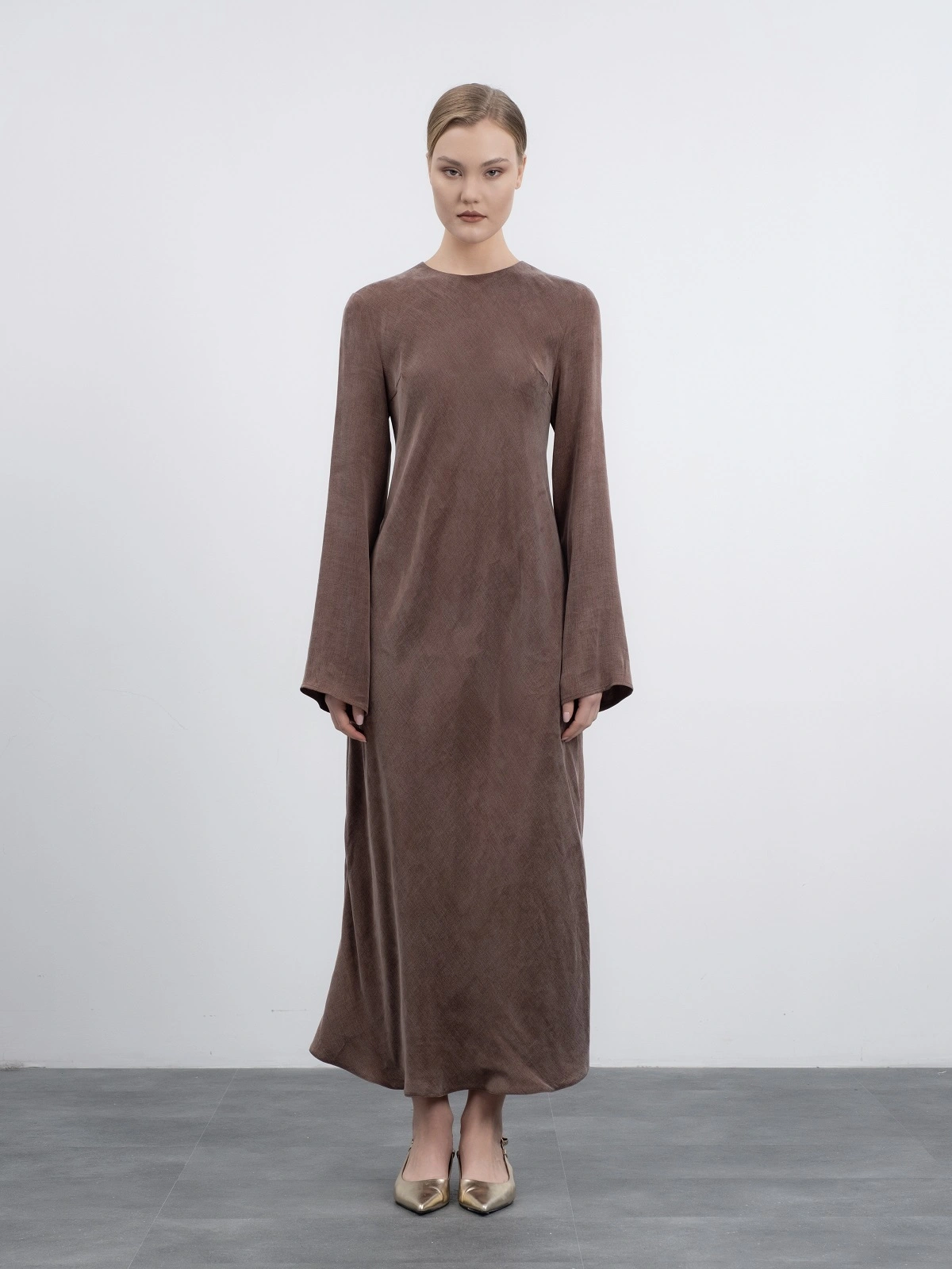 Меланжевое платье в оттенке мокко