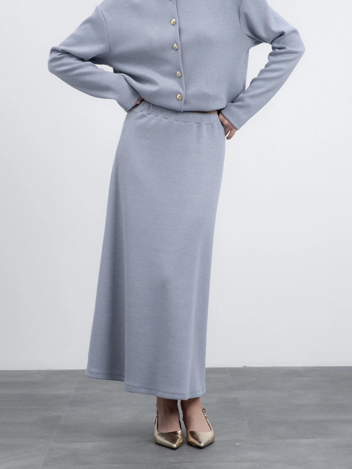 Голубая трикотажная юбка