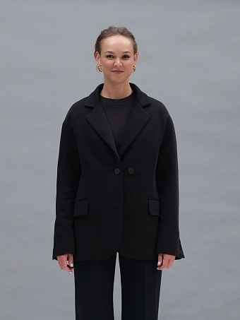 Черный жакет из футера