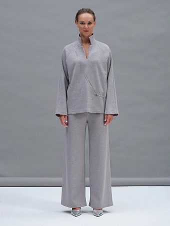 Серые трикотажные брюки