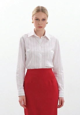 Рубашка в красную полоску