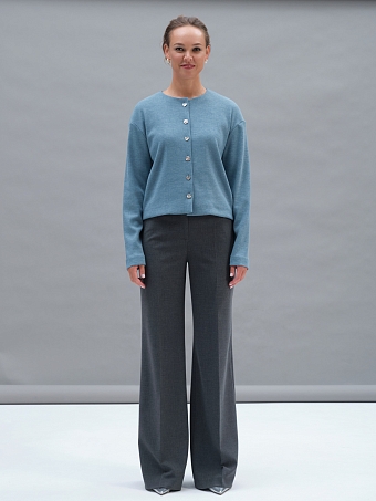 Серые расклешенные брюки